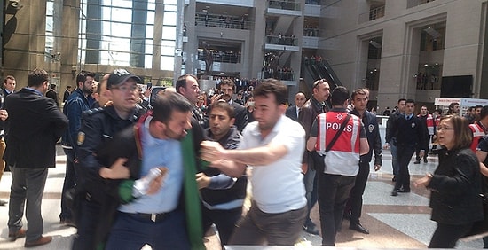 Çağlayan Adliyesi'nde Avukatlara Polis Müdahalesi