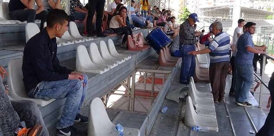 Aydın'da Tribün Çöktü