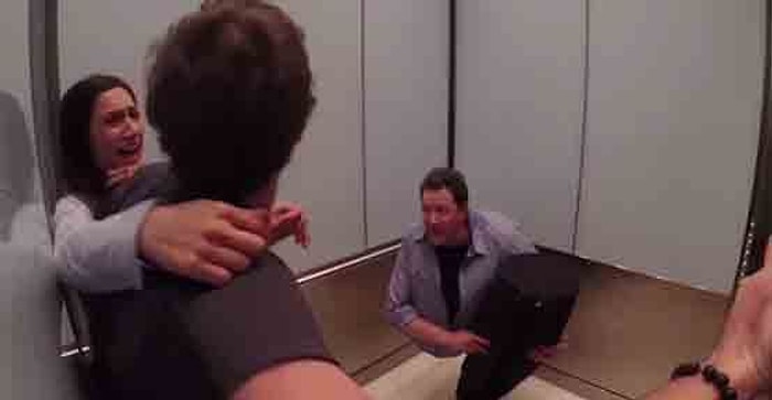 Asansörde İkiye Bölünmüş Adam Paniği