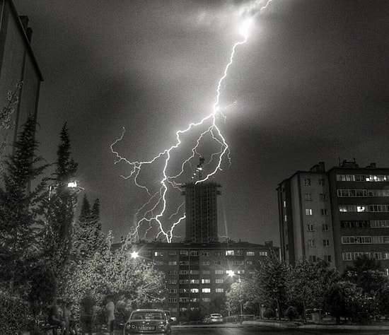 Instagram Kullanıcılarının İstanbul'da Yakaladığı En İyi 'Şimşekli' Kareler