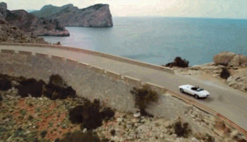 Bunların hepsini geçtim adam öküz gibi yakışıklı öküz gibi!