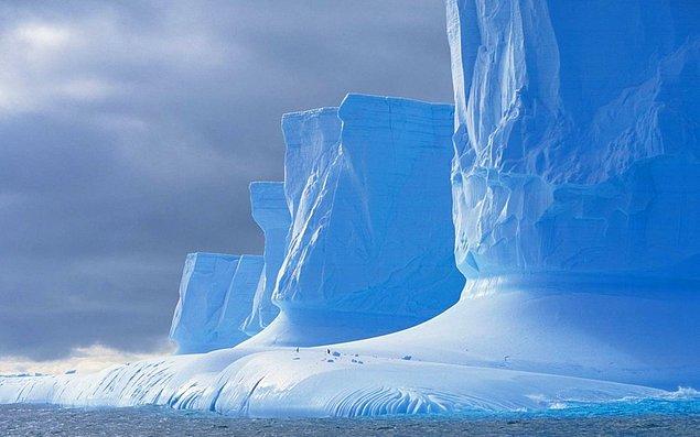 4. Antarktika'da sıcaklık (en soğuk nokta olarak kabul edilen yer baz alındığında) -93.2°C'ye kadar düşebilir. Gezegenimizdeki en soğuk yerdir.