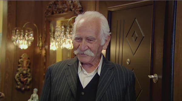 1. Yabancı Damat dizisinden "Memik Dede", Beyaz Melek filminde "Mala Ahmet" karakterini canlandırdı.