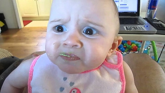 İlk Defa Avokado Yiyen Bebeğin Sevimlilik Patlaması