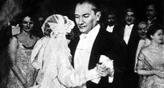 Atatürk'ün en sevdiği dans nedir?