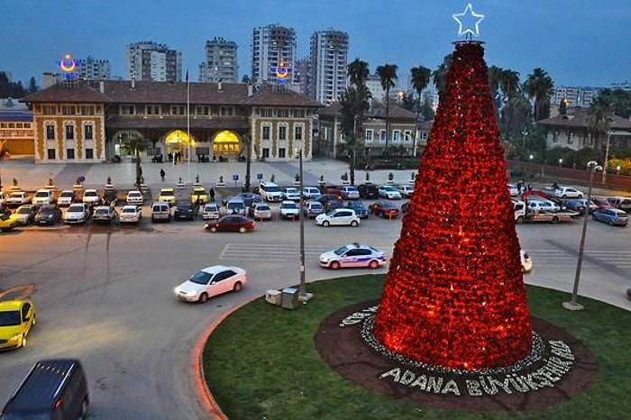 Adana Uğur Mumcu Meydanı Cumhurbaşkanı Erdoğan'a Verildi