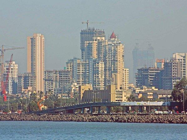 19. Bombay, Hindistan 621 kilometre kare alanda toplamda 1,596 yüksek yapıya sahip