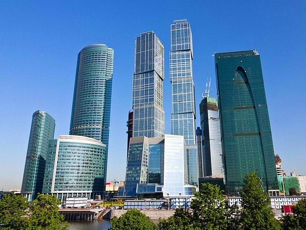 4. Moskova 1,081 kilometre kare alanda toplamda 10,896 yüksek yapıya sahip