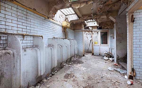 8. Londra'da eski bir umumi tuvalet...