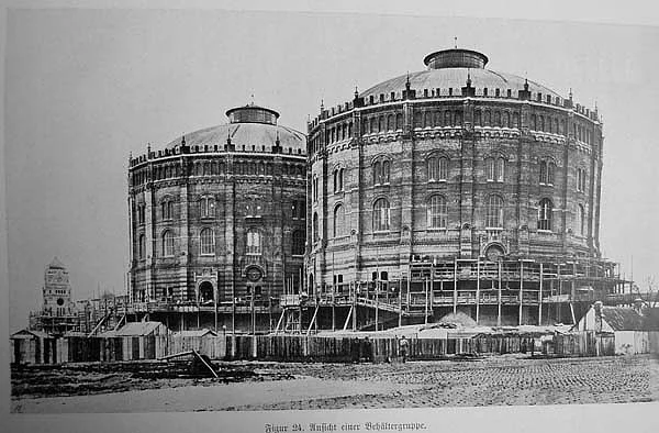 Viyana'da, 1896 senesinde inşa edilen bu gazometre binaları...
