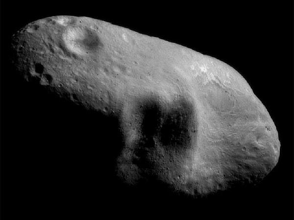 5. Gregory Nemitz ve şirketi Orbital Development Asteroid 433 Eros üzerinde hak iddia etmiş, 2001 yılında üzerine indirdiği uzay aracı için NASA'dan 20 dolarlık park ücreti talep etmiştir.