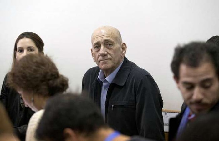 Eski İsrail Başbakanı Olmert'e 'Yolsuzluk' Suçlamasıyla 8 Ay Hapis Cezası