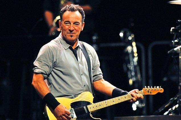 7. Bruce Springsteen 4 saat 38 dakika süren gelmiş geçmiş en uzun performansını sergiledi. (1980)