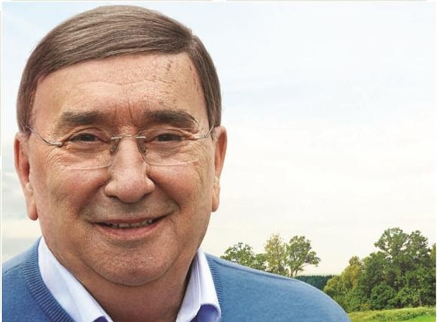 9. Eşsiz Eurovision anlatımıyla Bülend Özveren