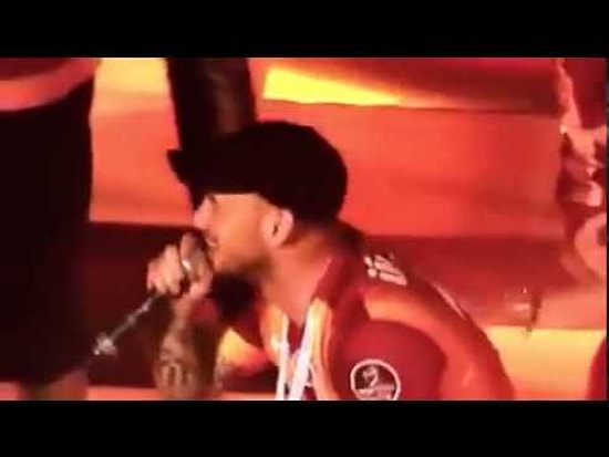 Wesley Sneijder'den Fener Ağlama Şarkısı