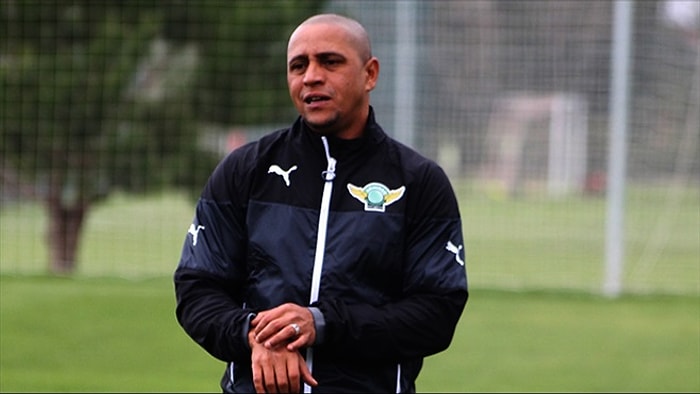 Akhisar Belediyespor, Roberto Carlos'la Yollarını Ayırdı