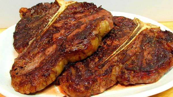 1. Sırt bölgesinden çıkarılan (Porterhouse Steak) ve T şeklindeki kemiği olan et (T-Bone Steak) aynı değildir.