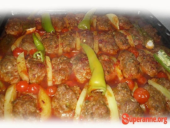 Tepsi Köftesi Tarifi