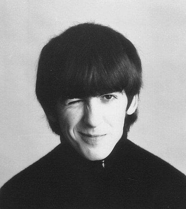 15. 17 yaşındaki George Harrison, Beatles'ın çaldığı mekanlara girmek için yaşının tutmaması sebebiyle Almanya'dan sınır dışı edildi. (1960)