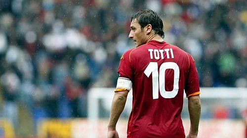 Efsane Totti'den Yeni Nesil Futbolculara Eleştiri: "Kalplerini Değil, Parayı Takip Ediyorlar"