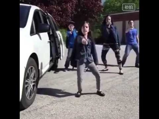 Dünyanın En Komik ve En Cool Ailesi