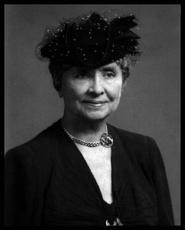 9. Helen Keller için yaşam, ya cesaret isteyen bir deneyim ya da hiçti.