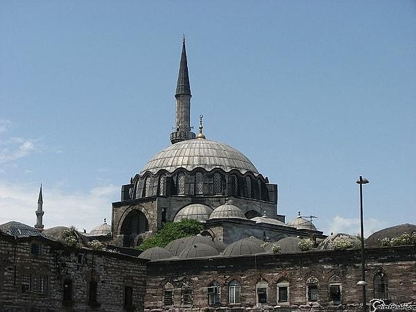 14. Rüstem Paşa Câmii (İstanbul)