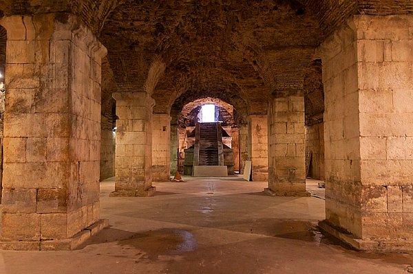 32. Meereen'in yer altı geçitleri: Basements Of Diocletian's Palace, Split, Hırvatistan