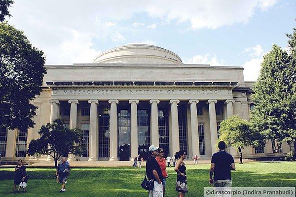 17. Massachusetts Teknoloji Enstitüsü - Amerika Birleşik Devletleri