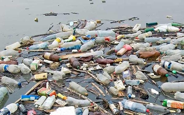 20. Okyanuslardaki çöpün %90’ı plastik materyaldir.