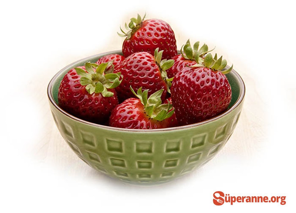 1 Kase Çilek Kaç Kalori?
