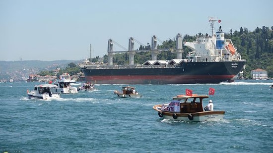İstanbul Boğazı'nda Sirenli Eylem