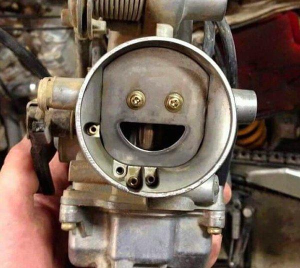 1. Mekanik gülümseme