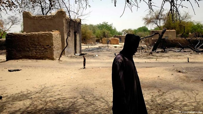 Boko Haram Ev ve Camilere Saldırdı: 150'ye Yakın Ölü Var