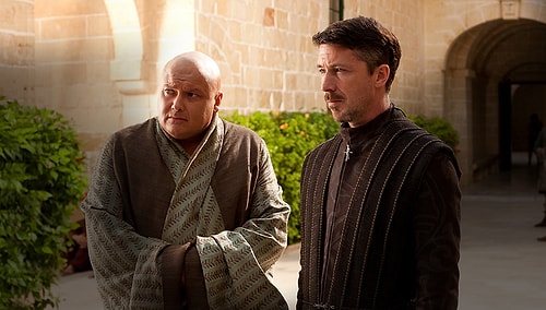 Sauron’a karşı Lord Varys’in ve Baelish’in dedikodu gücü.