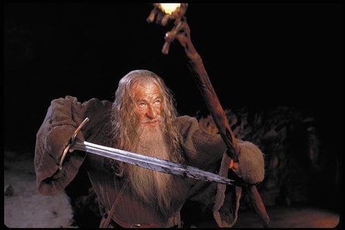 Ve yine Melisandre’nin etkin rol almasıyla Gandalf resmen boşa çıkabilir.
