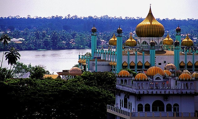 42. Bahagian Kuching Camii, Sarawak, Malezya