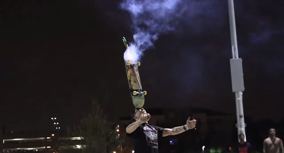 Steve-O'dan Havai Fişeklerle Gece Gece Delirmeceler