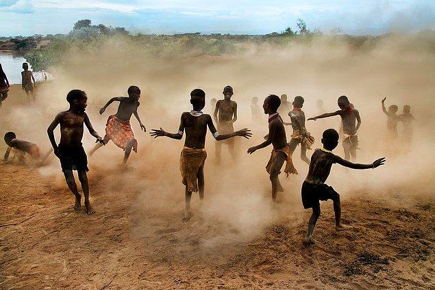 28. Etiyopyalı çocukların oyunu