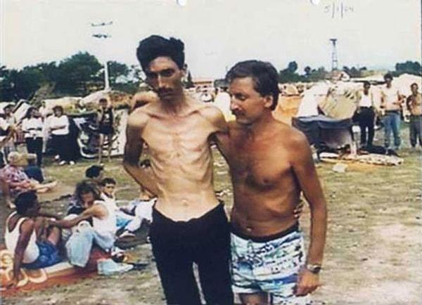 1. Toplama kamplarında bekleyiş içindeki Bosnalı ve Hırvatlar