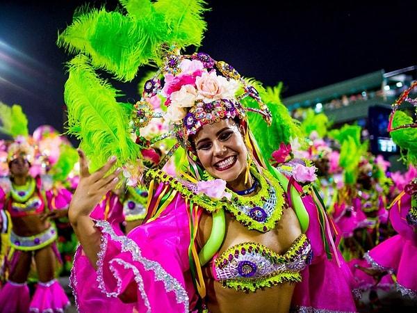 17. Dünya gözüyle Rio de Janeiro Karnavalı'nı görmemek olmaz.
