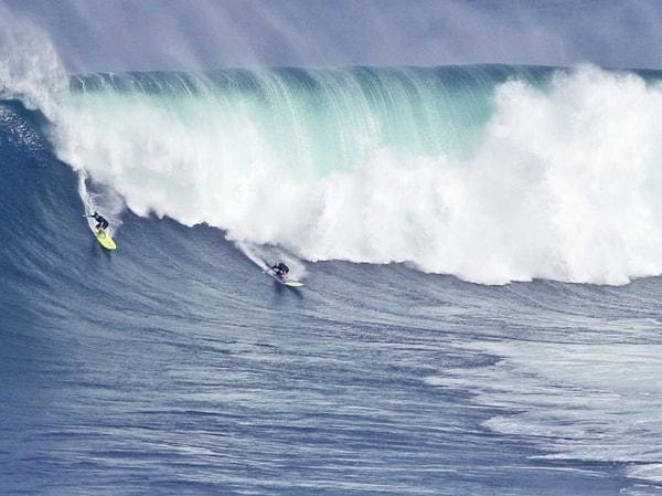 9. Peahi'nin tüm sörfçülerin hayallerini süsleyen dev dalgalarına daha yakından bakın!