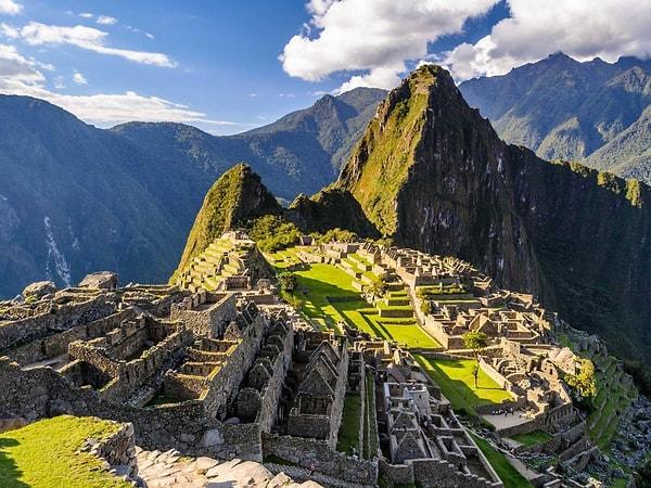 22. Machu Picchu'ya gidip İnka antik şehrini seyredebilirsiniz.
