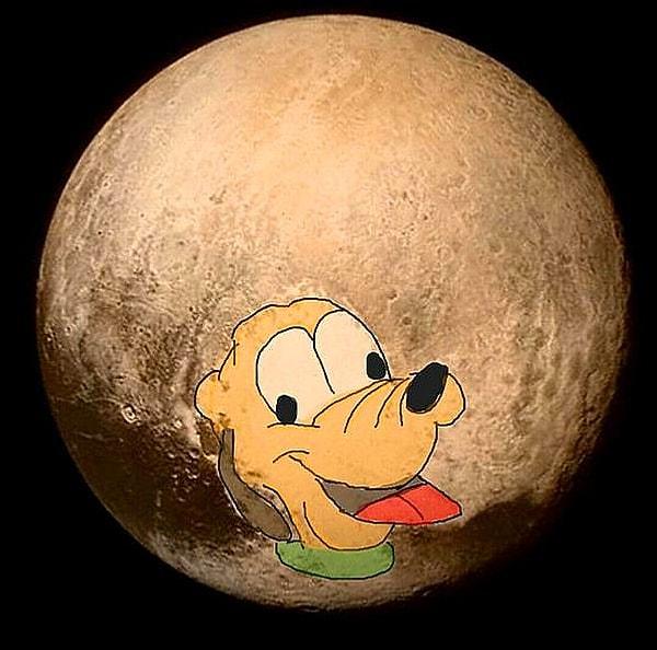 5. Pluto'ya baya baya her haline benziyor.