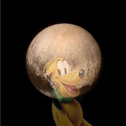 Pluto'ya baya baya her haline benziyor.