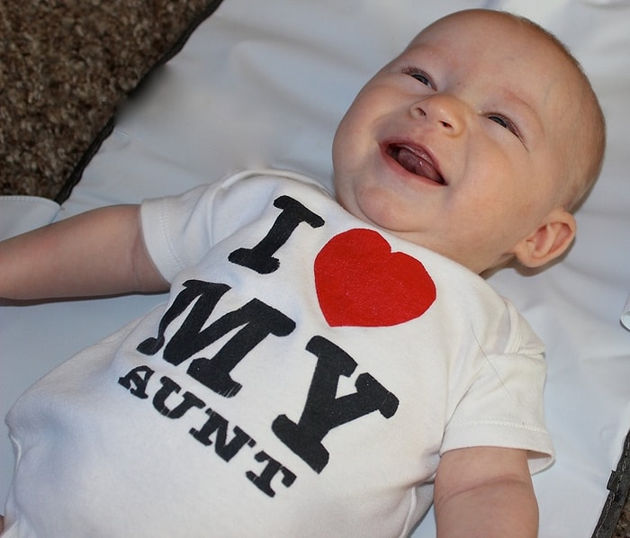 Kardeşiniz Bebek Sahibi Olduğunda Başınıza Gelmesi Muhtemel 19 Şey