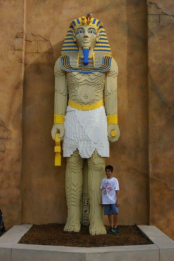 1- Mısır Firavunu Tutankamon