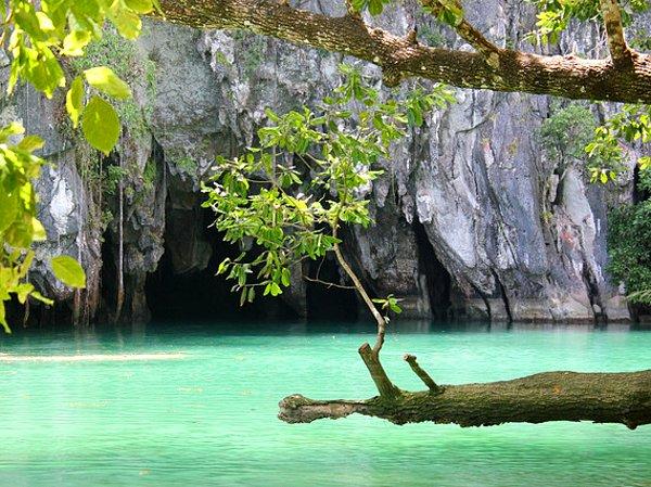 Puerto Princesa Yeraltı Nehri UNESCO Dünya Mirası listesinde bulunuyor ve Doğanın Yeni 7 Harikasından biri olarak kabul ediliyor.