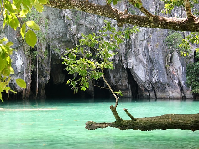 Puerto Princesa Yeraltı Nehri UNESCO Dünya Mirası listesinde bulunuyor ve Doğanın Yeni 7 Harikasından biri olarak kabul ediliyor.