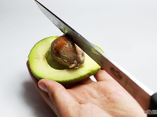 Avokado artık her şeyin içinde peki ya soyması?